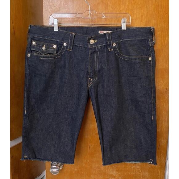 True Religion Ricky Jean Shorts Cut-Off Flap Raw Hem Dark Indigo Wash Sz 38 - Picture 1 of 10